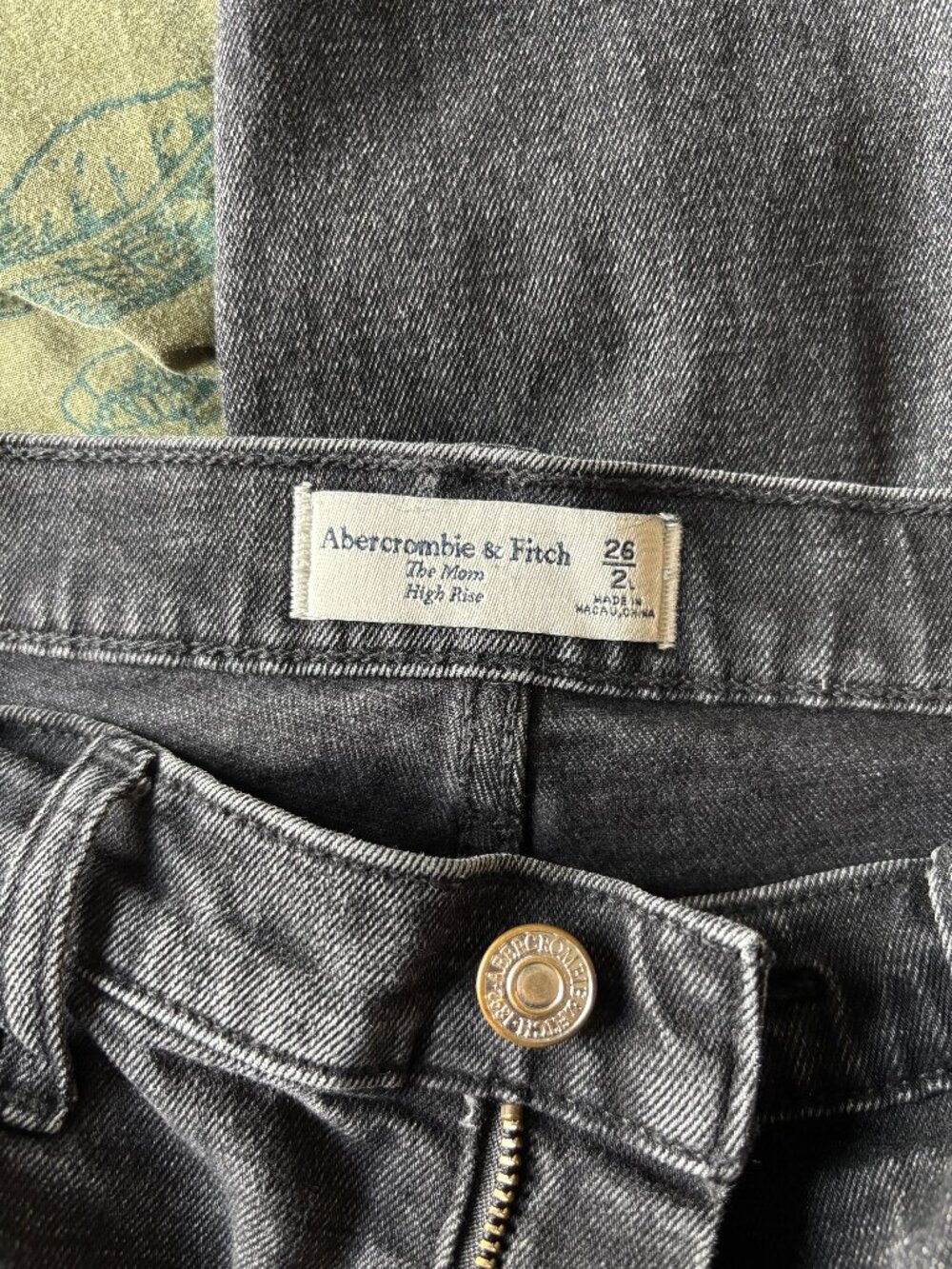 Abercrombie Mom High Rise - Picture 2 of 4